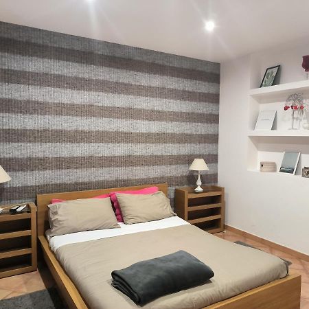 Etna Holidays Home Sereleo Santa Venerina Esterno foto