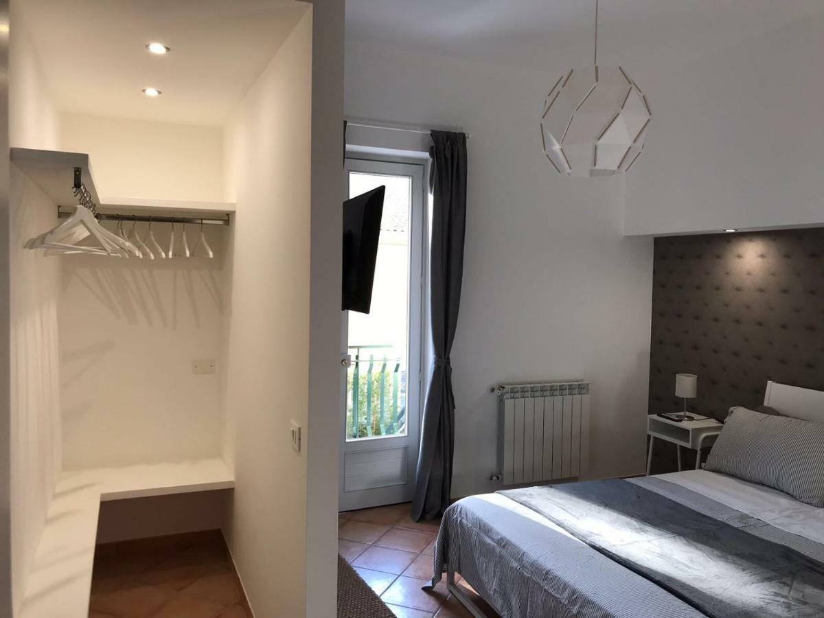 Etna Holidays Home Sereleo Santa Venerina Esterno foto