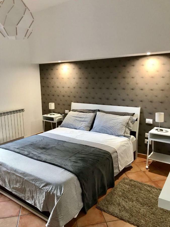 Etna Holidays Home Sereleo Santa Venerina Esterno foto