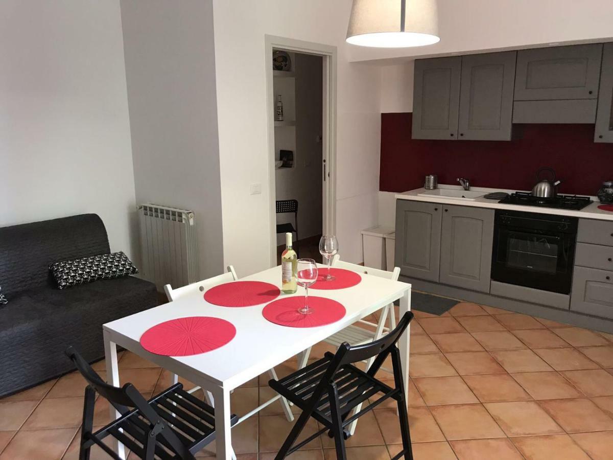 Etna Holidays Home Sereleo Santa Venerina Esterno foto