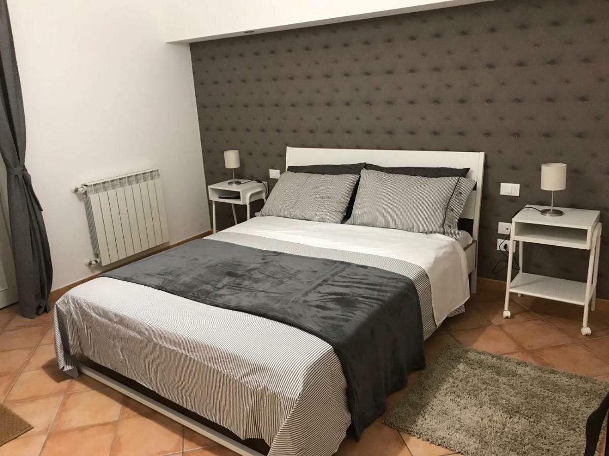 Etna Holidays Home Sereleo Santa Venerina Esterno foto