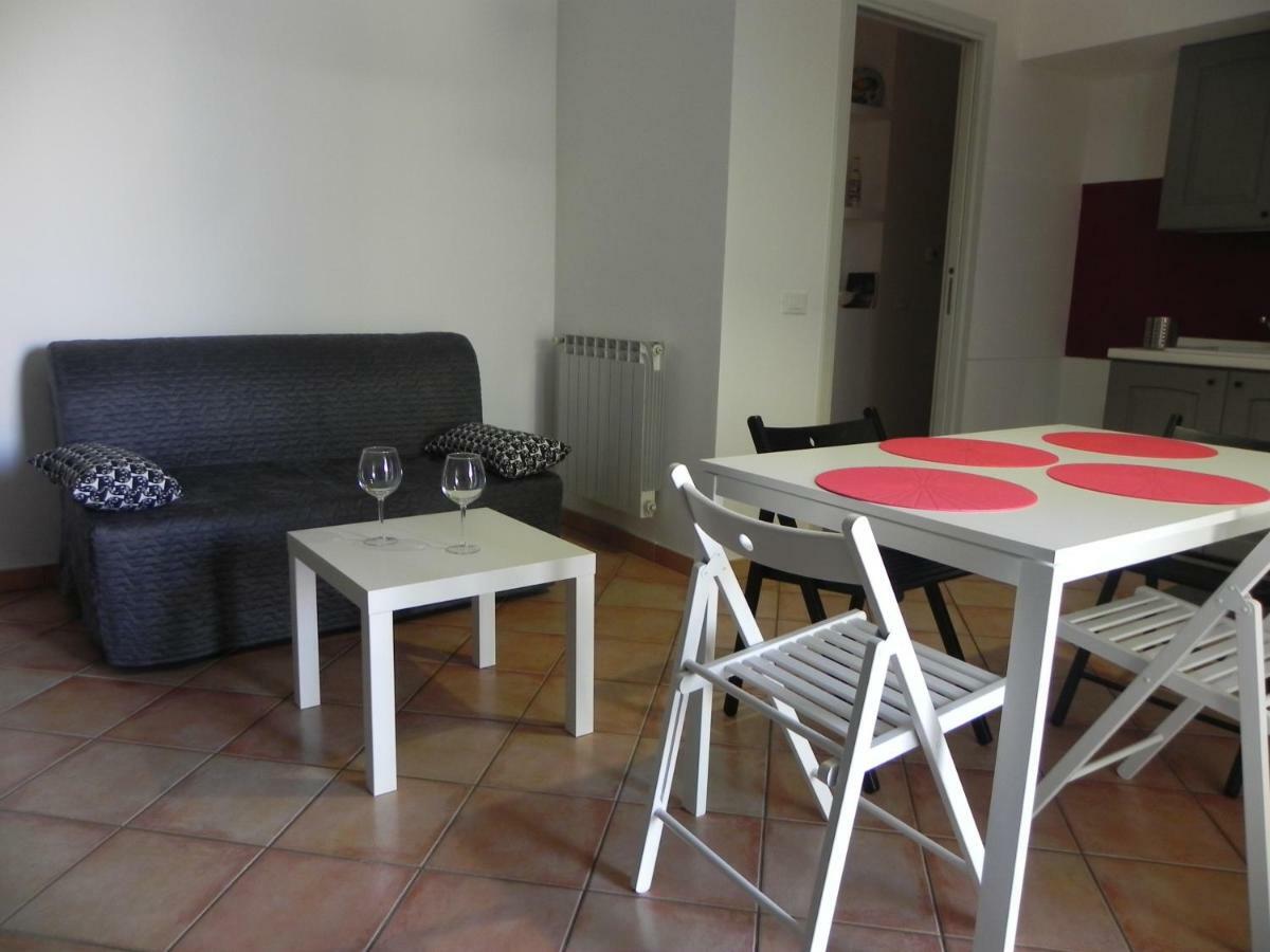 Etna Holidays Home Sereleo Santa Venerina Esterno foto