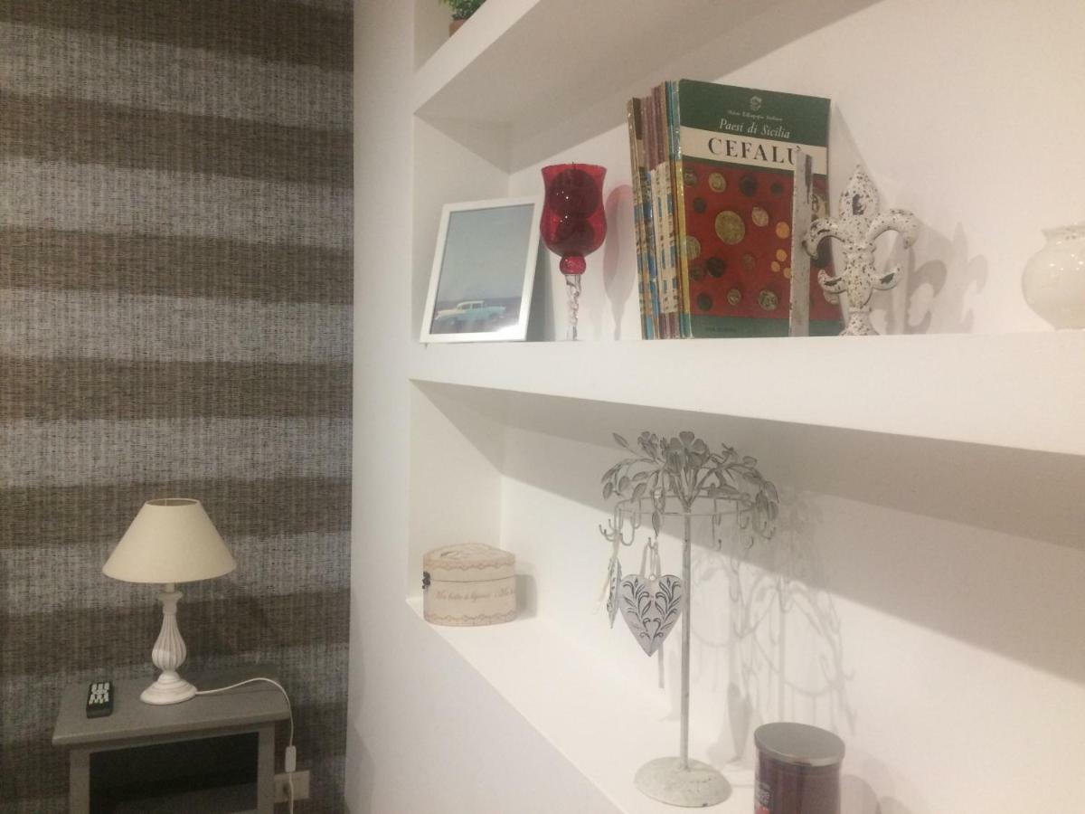 Etna Holidays Home Sereleo Santa Venerina Esterno foto