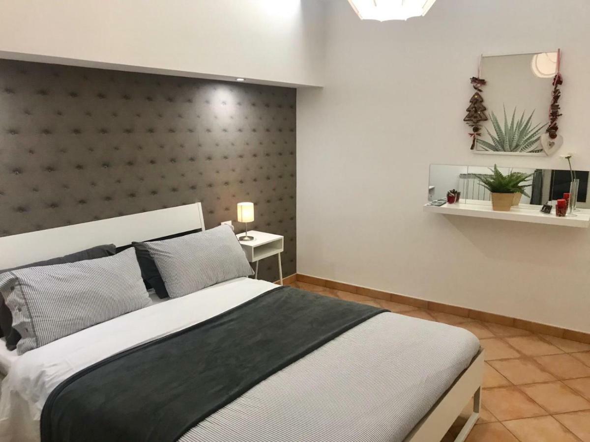 Etna Holidays Home Sereleo Santa Venerina Esterno foto
