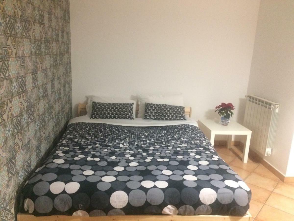 Etna Holidays Home Sereleo Santa Venerina Esterno foto